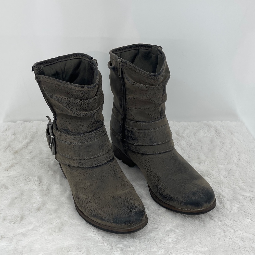 Maurices CARMELA Dark Gray/Brown  DISTRESSED Boots SIZE 9.5 M